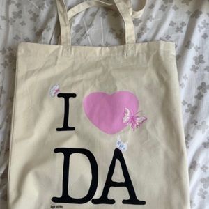 I 🩷 DA tote